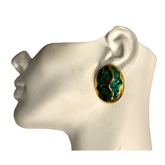 Vintage 80s Large Oval Gold & Green Enamel Swirl Clip Earrings | 1.5 x 1" - Picture 7 of 8